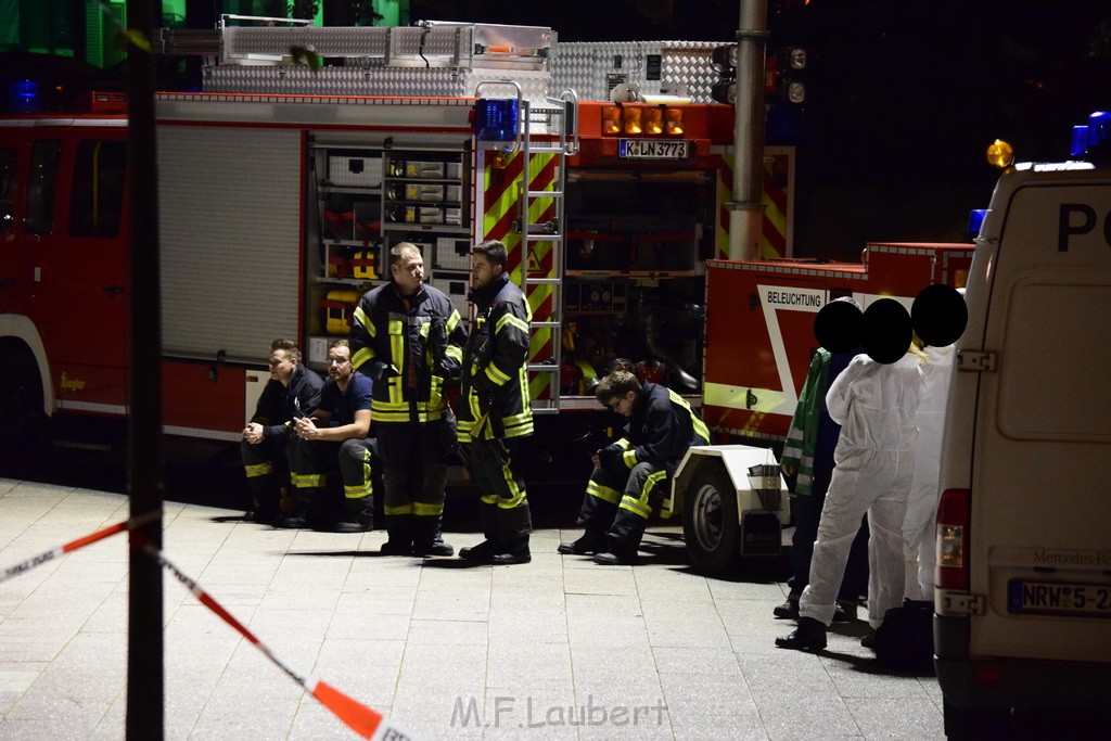 Einsatz BF Messerstecherei Koeln Neustadt Nord Eberplatz Platzmitte P064.JPG - Miklos Laubert